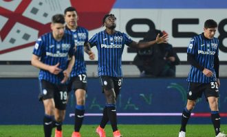 Atalanta fiton si mysafire e Veronës, Gjimshiti lider i pakontestuar në mbrojtje