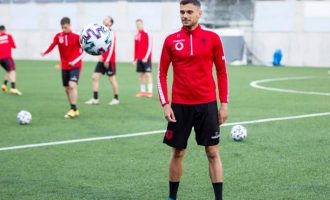 Mesfushori i Kombëtares shqiptare lë grumbullimin, kthehet te Napoli