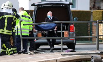 Dy persona humbën jetën në Leipzig të Gjermanisë pasi u përplasën nga makina