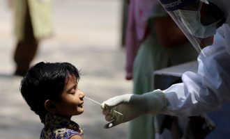 Varianti i virusit shpërthen në Itali veçanërisht tek fëmijët