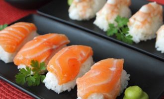 Njerëzit në këtë vend po ndryshojnë emrin në ‘Salmon’ për një arsye të çuditshme