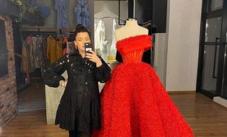 Dizajnerja shqiptare bëhet nënë për herë të parë