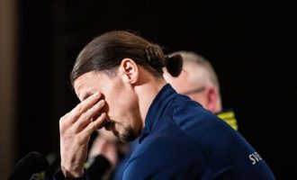 Në konferencën për shtyp, Ibrahimoviç nuk i mban lotët kur pyetët për djalin e tij