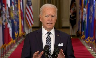 Biden shpreson që amerikanët të vaksinohen e për festën e 4 korrikut të grumbullohen familjet mes veti