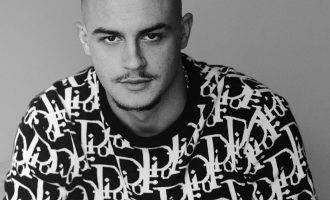 Don Xhoni anulon mbrëmjet muzikore