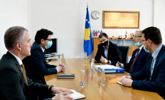 Hekuran Murati pranon zyrtarisht detyrën e ministrit të Financave