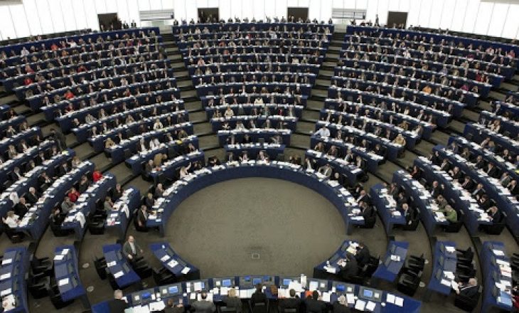 Parlamenti Evropian pritet ta miratojë sot raportin për Kosovën