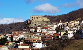 Ky qytet italian shet shtëpi prej 1 euro dhe nuk kërkohet depozitë