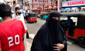 Ky vend planifikon të ndalojë burkën dhe të mbyllë shkollat islamike