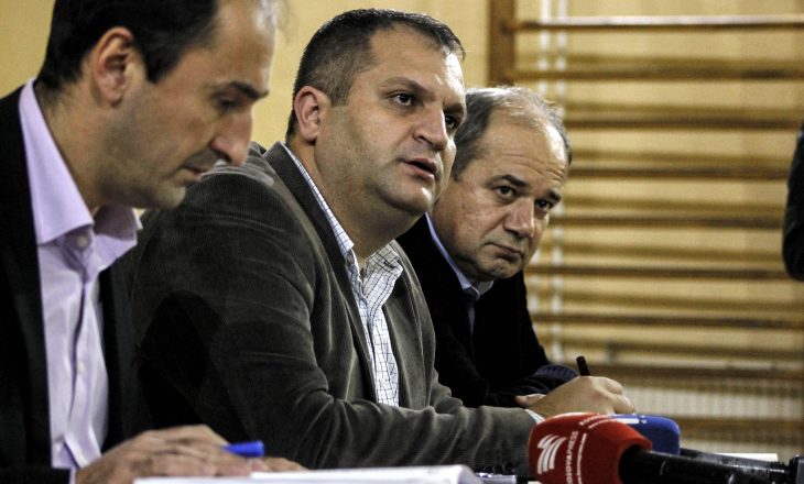 U raportua se Liburn Aliu ka aktakuzë për korrupsion, Shpend Ahmeti i del në mbrojtje
