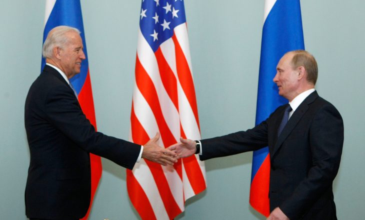 Presidenti rus Putin i përgjigjet komenteve të presidentit amerikan Biden