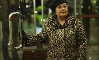 Sot bëhet një vit pa Leze Qenën