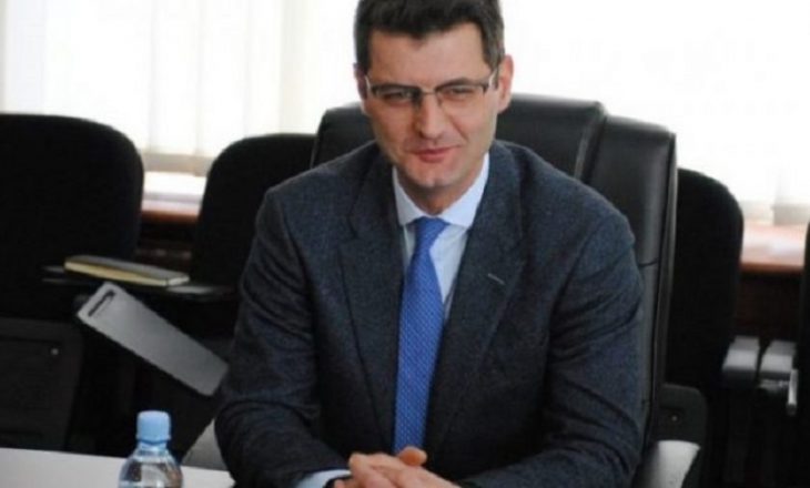 Shkarkohet sekretari i Presidencës së Kosovës