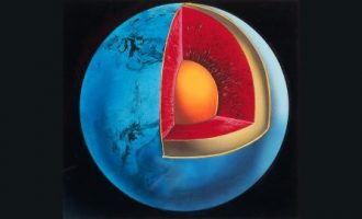 Toka ka një shtresë të fshehur dhe askush nuk e di saktësisht se çfarë është