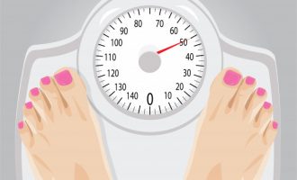 Doktoresha specifikon kohën ideale kur ju duhet të peshoheni