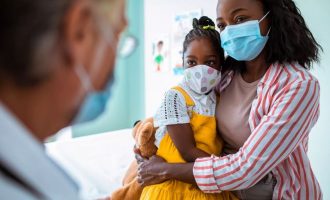 Sudimi: Ftohja e zakonshme mund të sigurojë mbrojtje kundër COVID-19