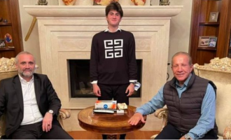 Pacolli fton për iftar këshilltarin kryesor të Erdoganit