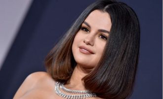 Çfarë kuptimi ka tatuazhi i ri i Selena Gomez?