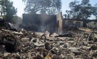 Së paku 20 fëmijë kanë humbur jetën pasi një shkollë në Nigeri u përfshi nga zjarri
