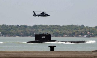  53 marinarë supozohet se kanë vdekur pasi u gjet nëndetësja e mbytur në Indonezi