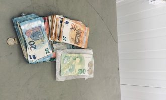 Dogana kap rreth 30 mijë euro që po futeshin në Kosovë pa deklarim