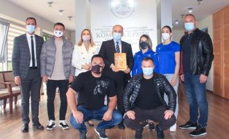 Kryetari i Pejës priti në takim medalistët e Kampionatit Evropian të Xhudos