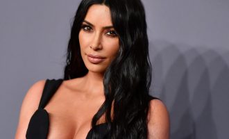 Kim Kardashian zyrtarisht një miliardere