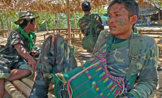 Në përleshjet mes ushtrisë së Mianmarit dhe grupeve etnike (KIA), pesë ushtarë mbesin të vrarë