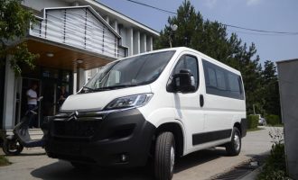 Dërgohet e vdekur në QKMF-në e Deçanit, familjarët dyshojnë se nuk mori trajtimin e duhur