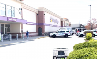 Nga të shtënat në një dyqan ushqimesh në New York, një person ka humbur jetën dhe dy të tjerë janë plagosur