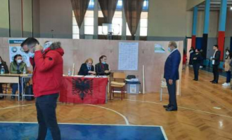 Behgjet Pacolli voton në Shqipëri