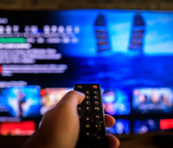 Abonuesit e acaruar po distancohen nga Netflix – shkak u bë ky serial