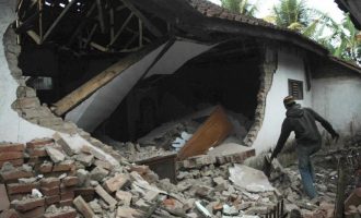 Nga tërmeti që ka goditur rajonin Java të Indonezisë, gjashtë persona kanë humbur jetën