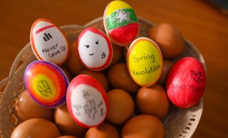 Vezët e Pashkëve bëhen simbol i rezistencës për protestuesit anti-grusht shtet në Mianmar