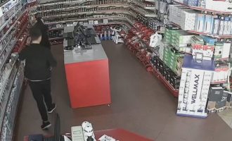 Babai i Agonis Tetajt i shkruan letër Albulena Haxhiut