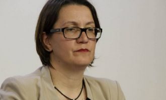 Dërguti i përgjigjet Shefqet Krasniqi përmes një fotografie gjatë luftës