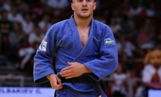 Akil Gjakova kalon në çerekfinalen e Kampionatit Evropian