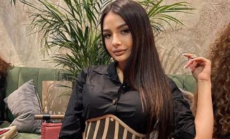 Ana Kauri debuton me buzëqeshjen e saj të re dhe ka një njoftim