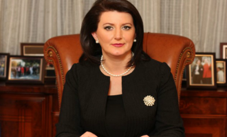 Ish-presidentja: Duhet të mundohemi që mos t’i thellojmë edhe më tutje krizat politike