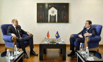 Kurti nënshkruan memorandum mirëkuptimi me ambasadorin e Norvegjisë