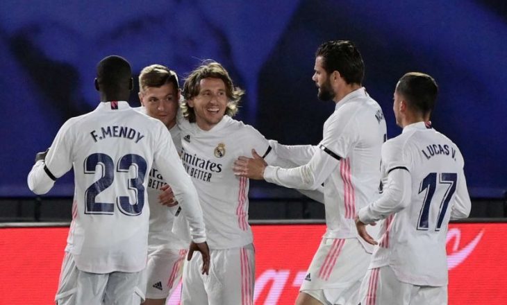 Real Madrid fiton “El Classicon”, mposht Barcelonën në “Alfredo di Stefano”