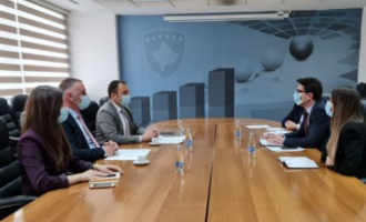 Ministri i Financave takohet me përfaqësuesit e Odës së Afarizmit, bisedohet për Ligjin e Punës