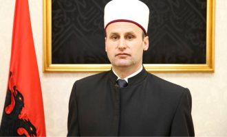 Kryemyftiu i Shqipërisë reagon pas plagosjes së besimtarëve në xhami