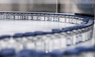 Rusi: Vdesin katër persona pas marrjes së vaskinës Sputnik V, kundër COVID-19