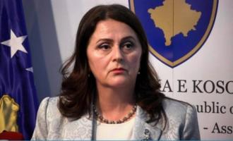 Sahatqija: Korrupsioni duhet të luftohet brenda, jo t’i jepet material Serbisë dhe Rusisë