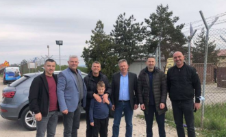 Lirohen nga burgu Fadil dhe Nexhat Demaku