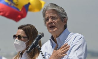 Guillermo Lasso është president i ri i Ekuadorit