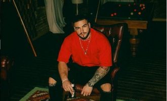 Fation Kuqari shfaqet pas ndërhyrjes estetike