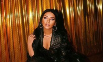 Djemtë e “Three Dots” i këndojnë Fifit këngën e ditëlindjes