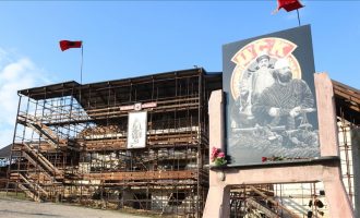 Kurti: Qeveria e gatshme për sanimin e kompleksit Memorial “Adem Jashari” në Prekaz